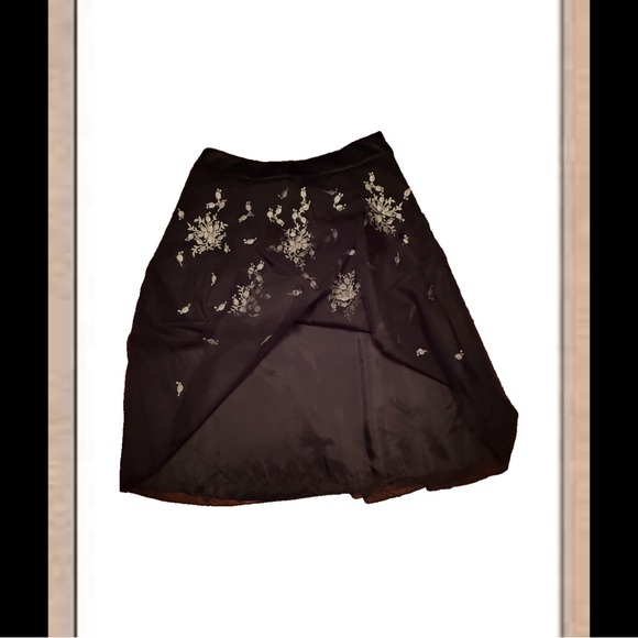 Ann Taylor Midi Black Satin & Tulle Skirt w/ White Floral Embroidery Size 4 - Picture 6 of 9